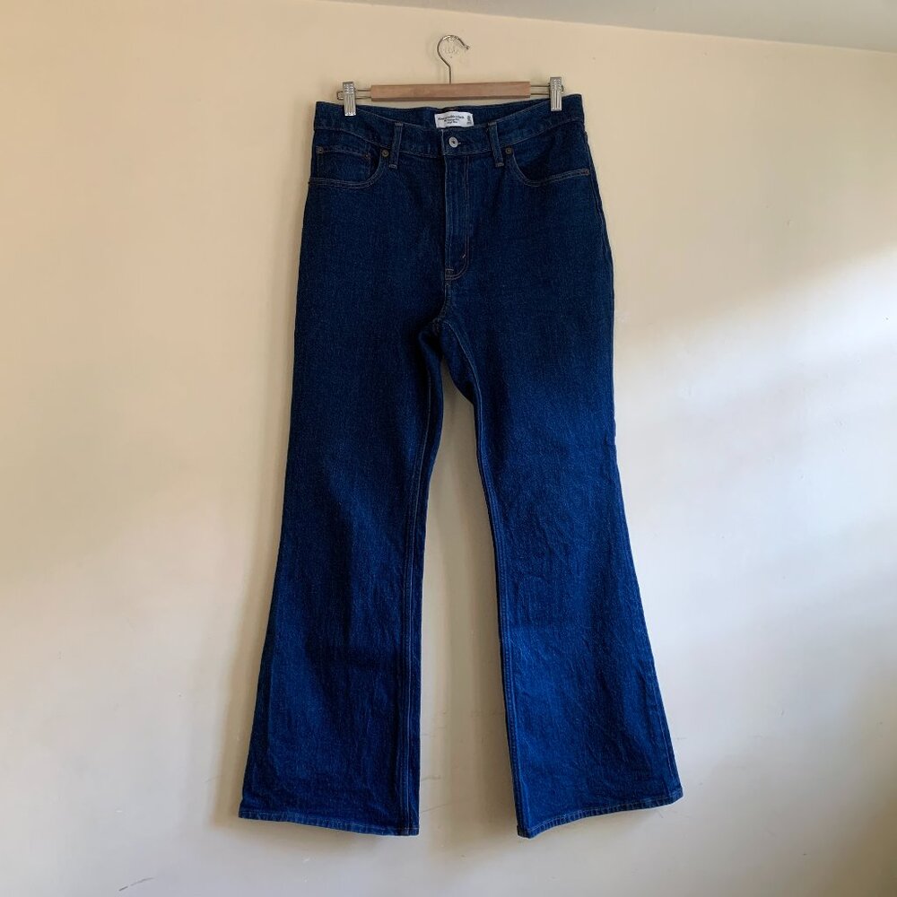 Abercrombie & Fitch The Vintage Flare High Rise Size 30 (10R)